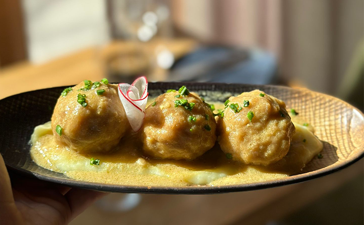 Ukens Tapas: Albóndigas de Pollo – Kyllingkjøttboller med Sennepssaus